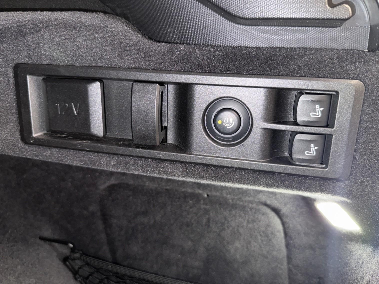 BMW M340i xDrive Touring-image-19