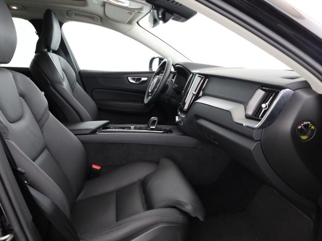 VOLVO XC60 T6 eAWD PluginHybrid Xcentric Geartronic-image-2