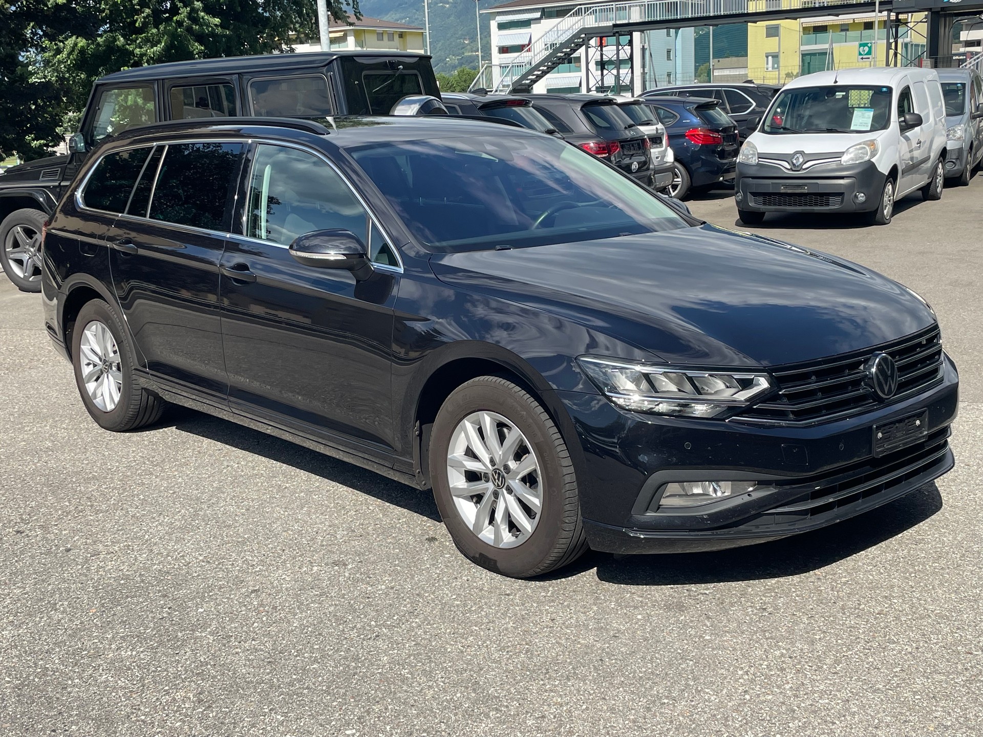 VW Passat 2.0 TDI BMT Business DSG-image-12