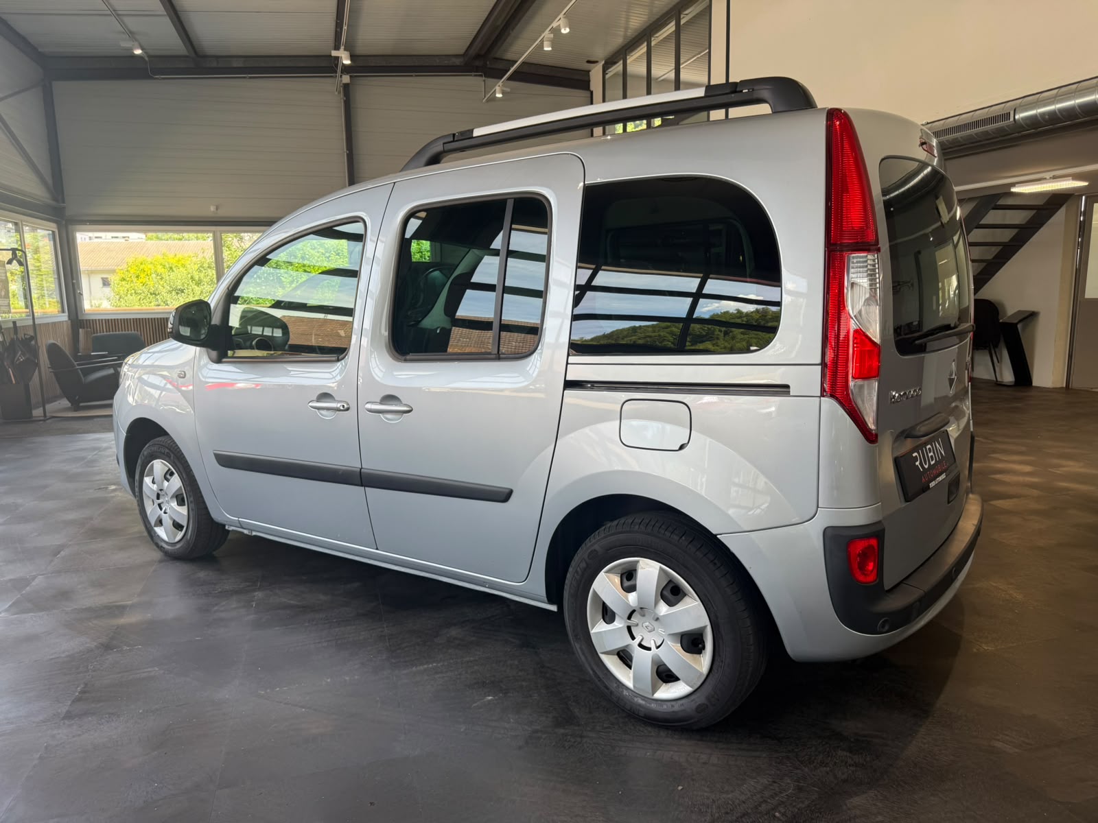 RENAULT Kangoo 1.5 dCi Zen+-image-2