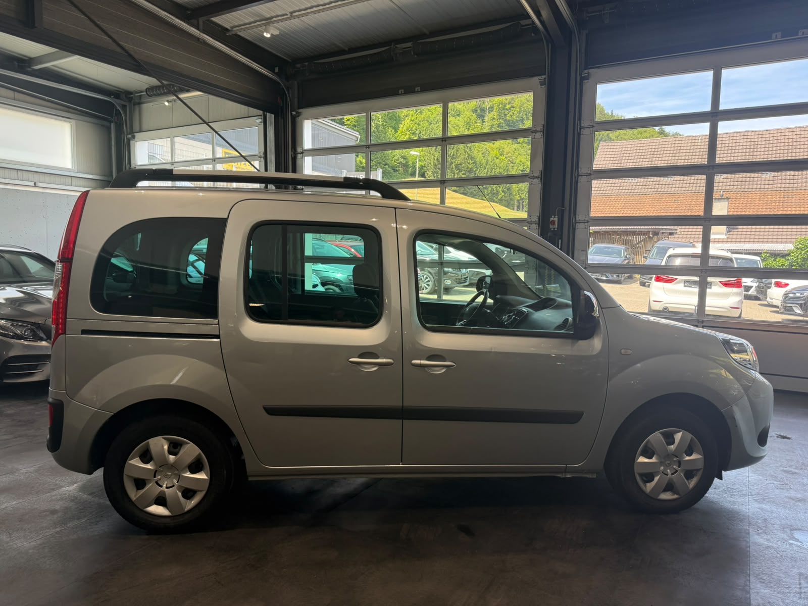 RENAULT Kangoo 1.5 dCi Zen+-image-6