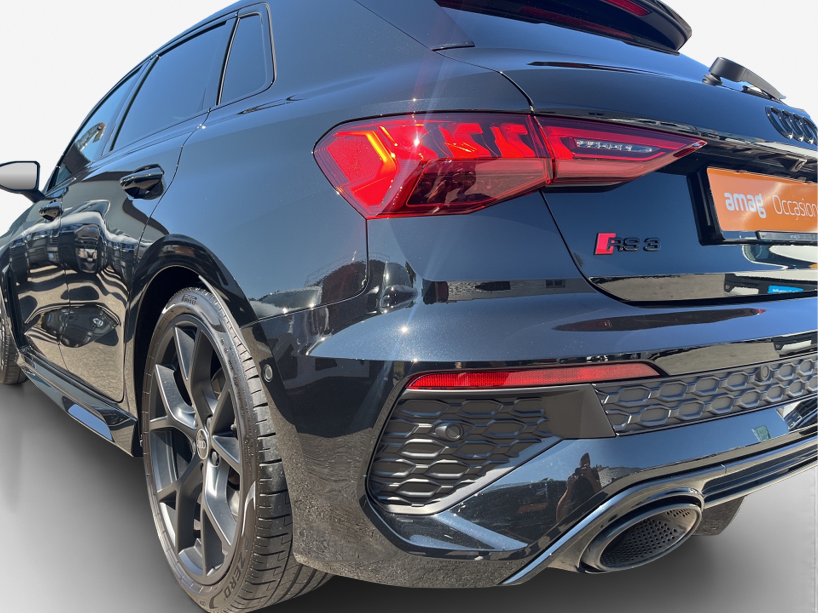 AUDI RS3 Sportback 2.5 TSI quattro S-tronic-image-14