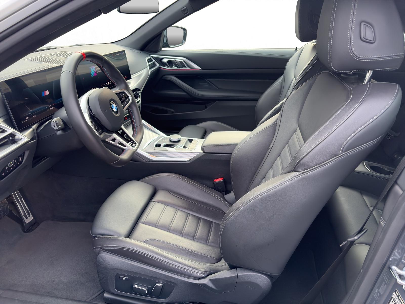 BMW M440i xDrive Cabrio-image-9