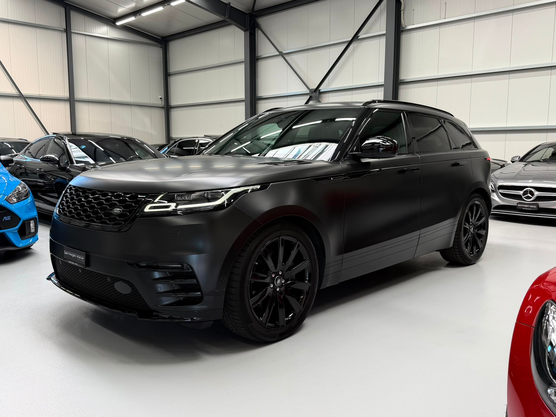 LAND ROVER Range Rover Velar R-Dynamic P 300 SE Automatic-image-0