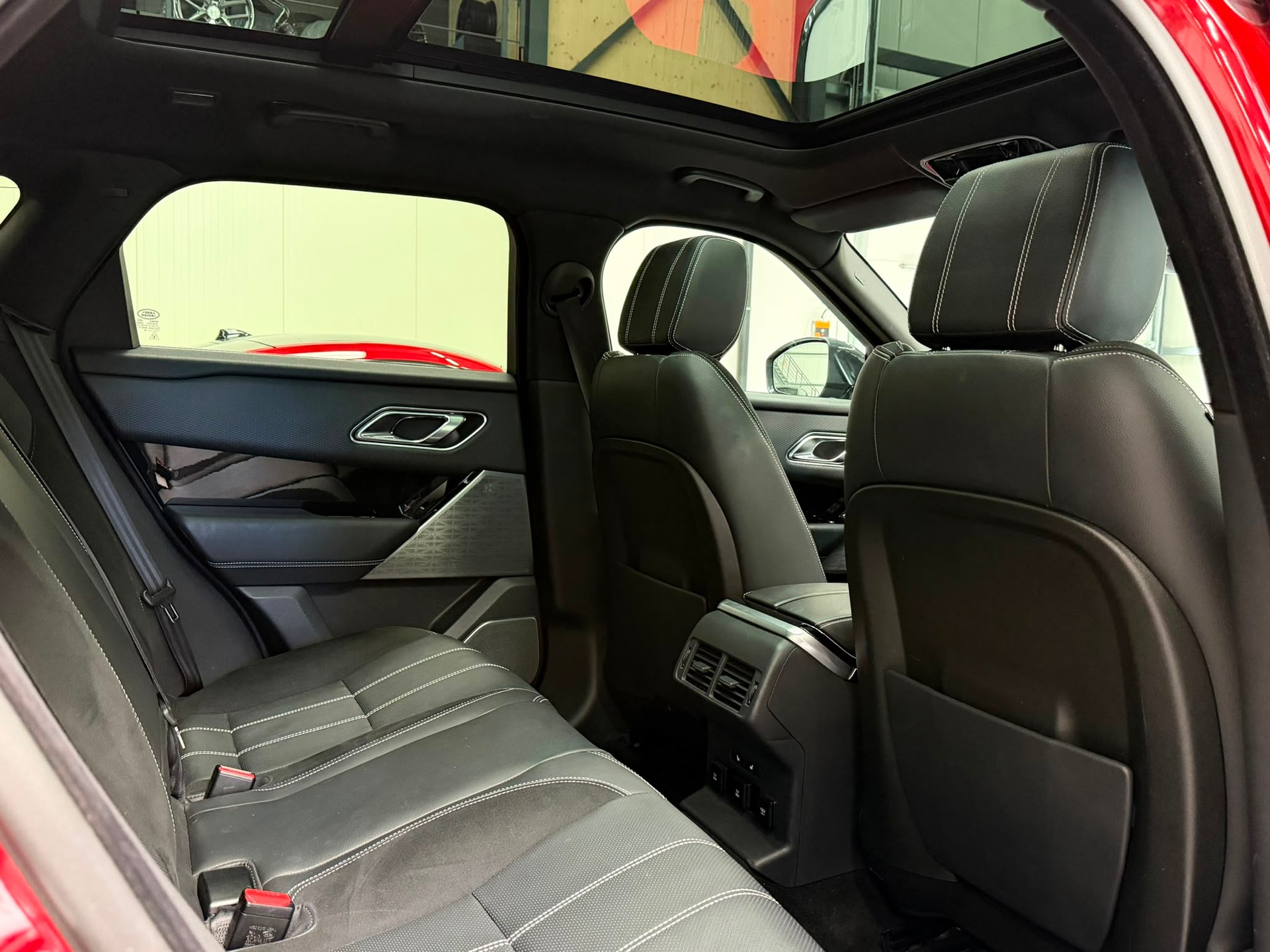 LAND ROVER Range Rover Velar R-Dynamic P 300 SE Automatic-image-26