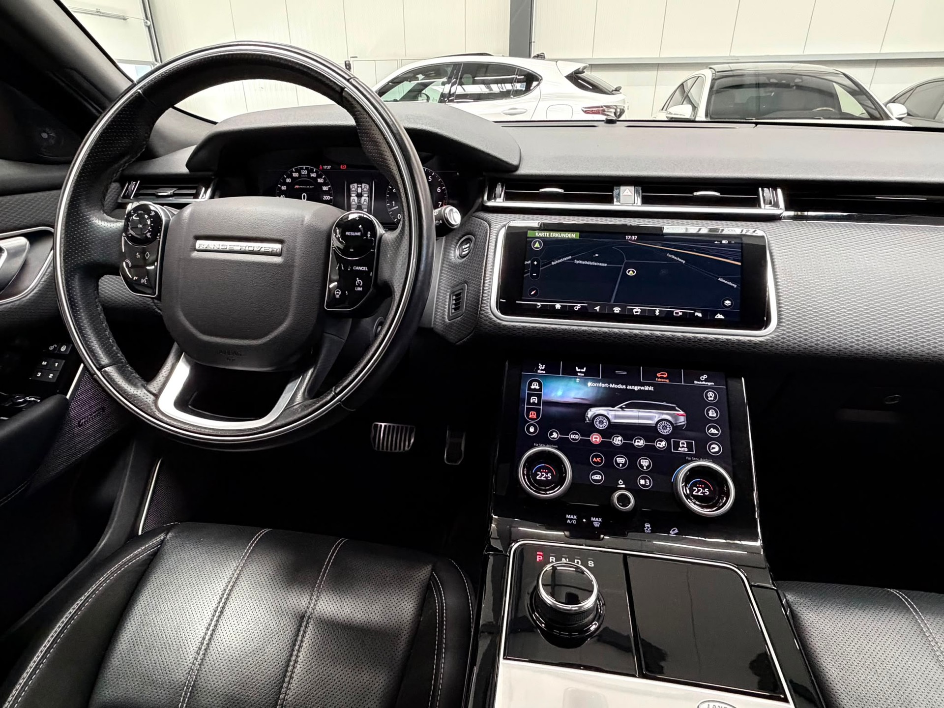 LAND ROVER Range Rover Velar R-Dynamic P 300 SE Automatic-image-14