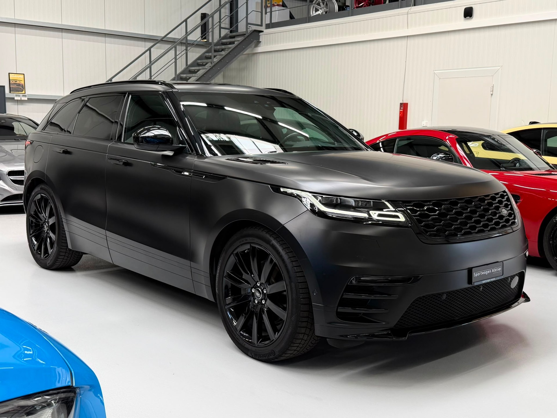 LAND ROVER Range Rover Velar R-Dynamic P 300 SE Automatic-image-11