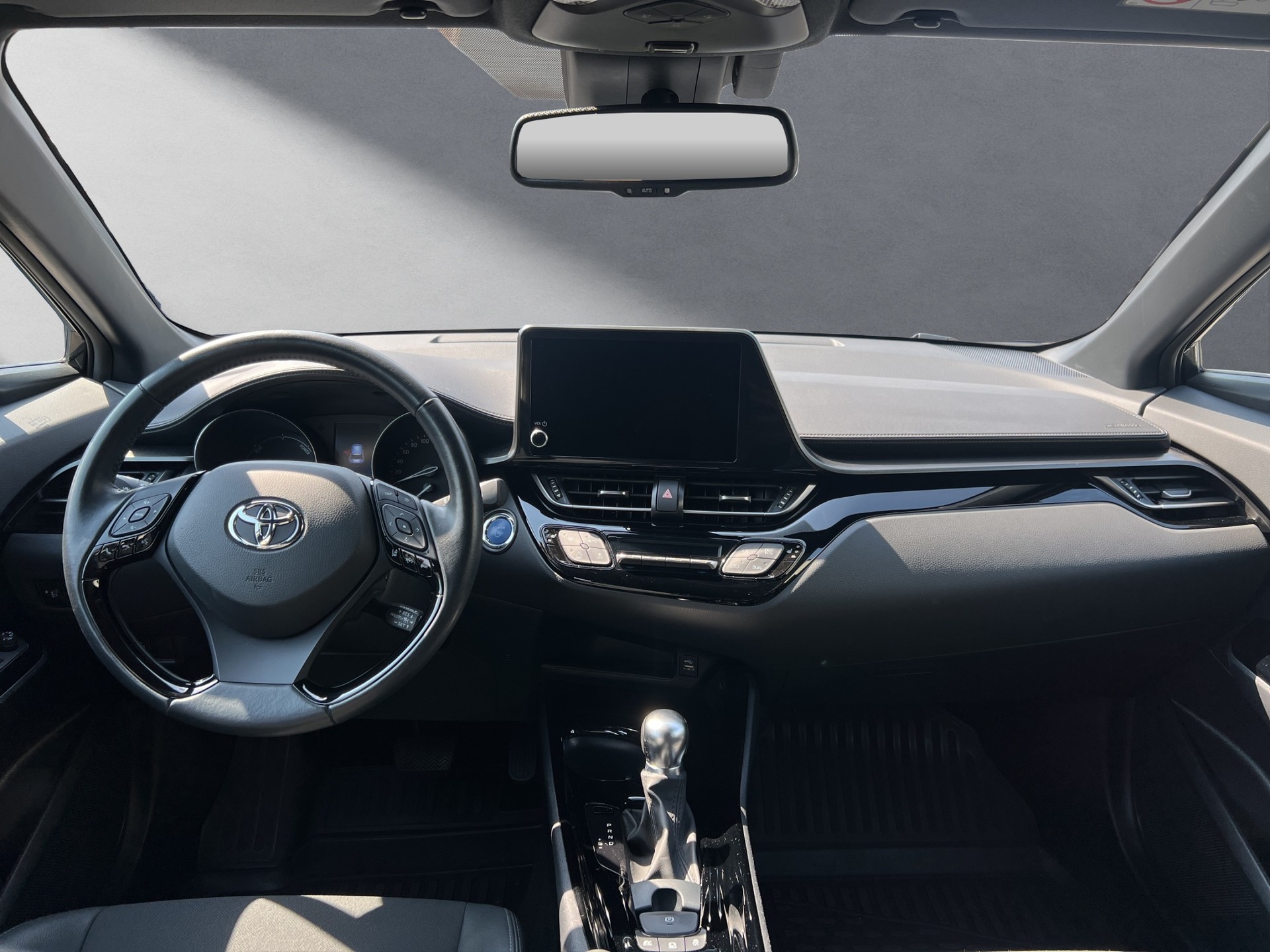 TOYOTA C-HR 2.0 VVTi HSD Trend-showroom-element-3