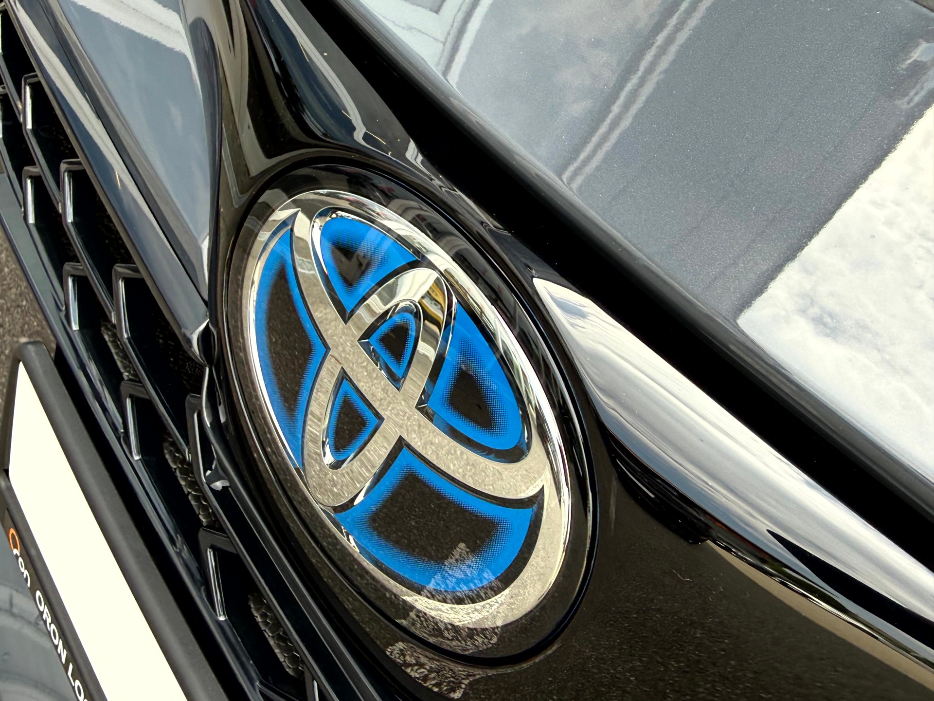 TOYOTA Corolla Touring Sports 1.8 HSD Trend e-CVT-image-2