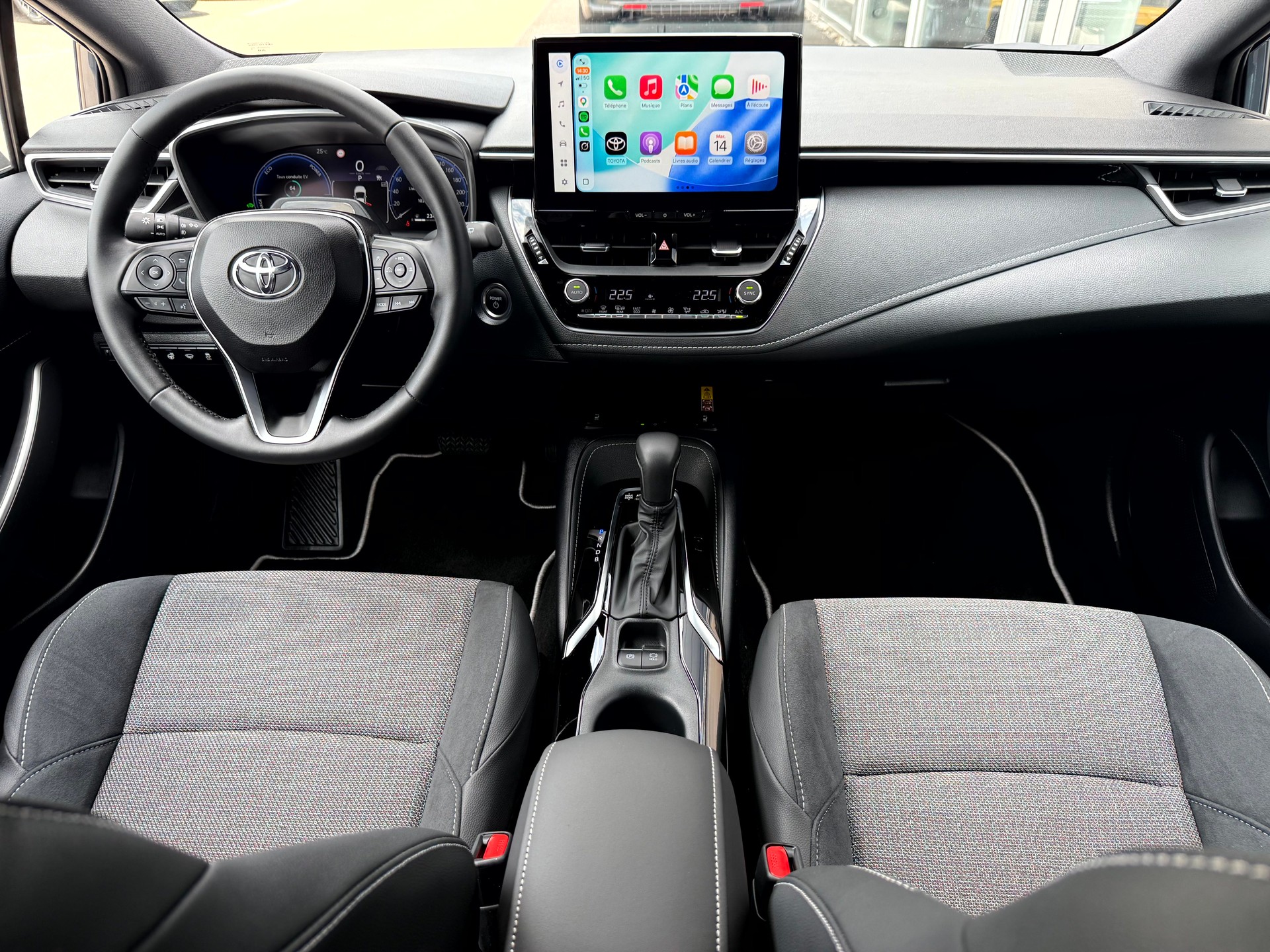 TOYOTA Corolla Touring Sports 1.8 HSD Trend e-CVT-image-12