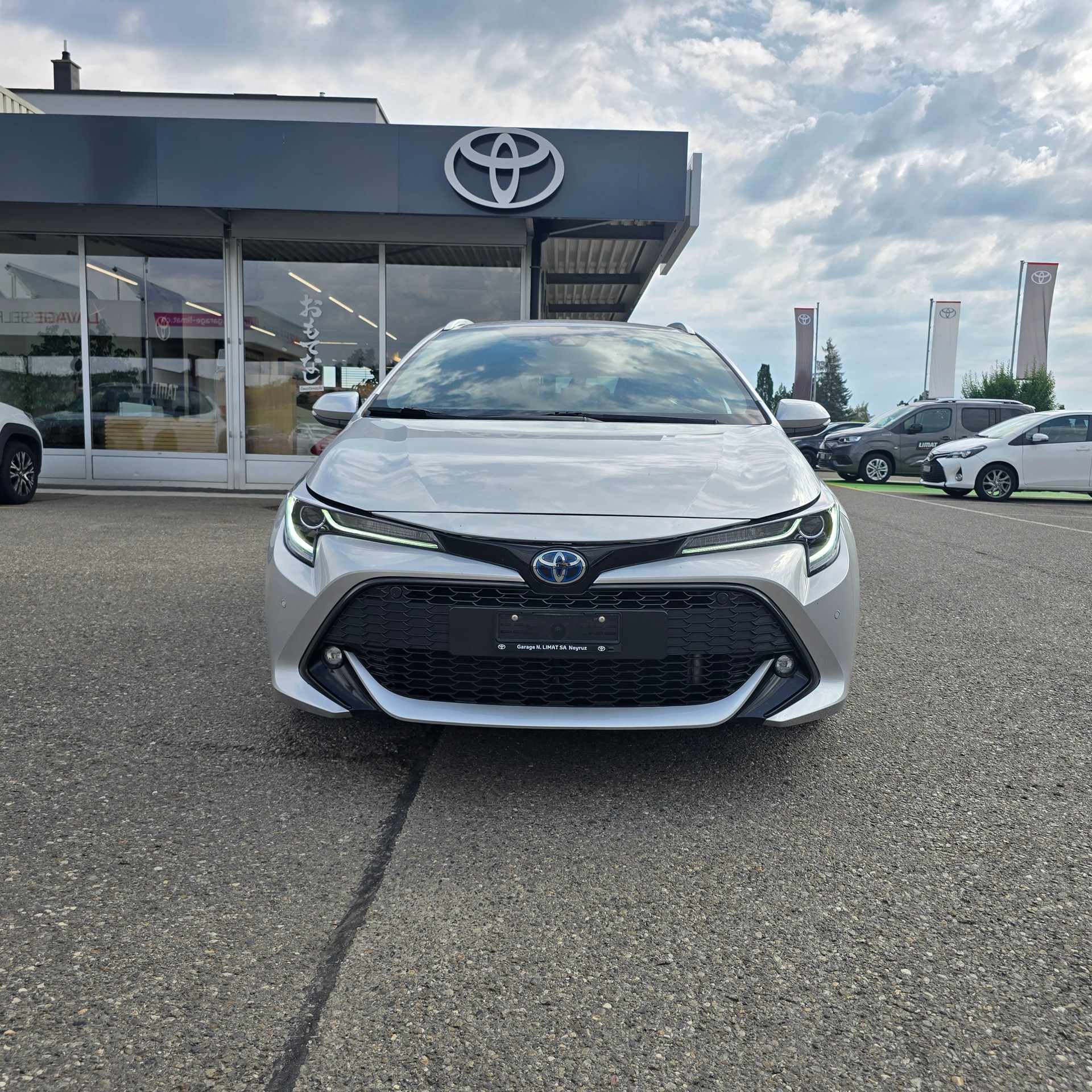 TOYOTA Corolla Touring Sports 1.8 HSD Trend e-CVT-image-8