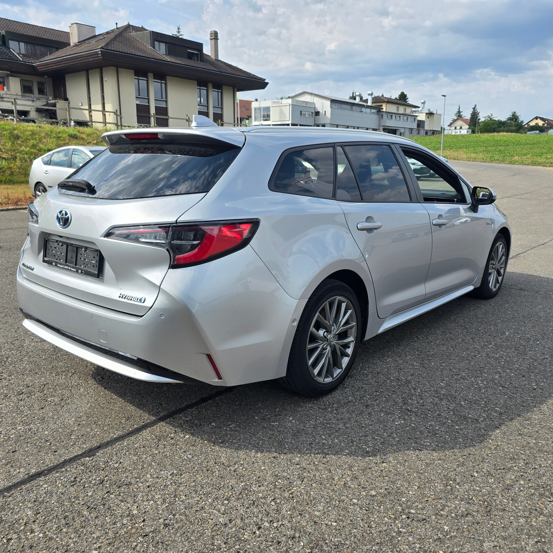 TOYOTA Corolla Touring Sports 1.8 HSD Trend e-CVT-image-5