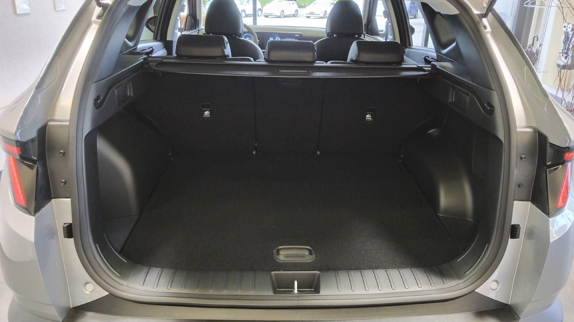 HYUNDAI Tucson 1.6 T-GDi HEV Amplia 4WD-image-7