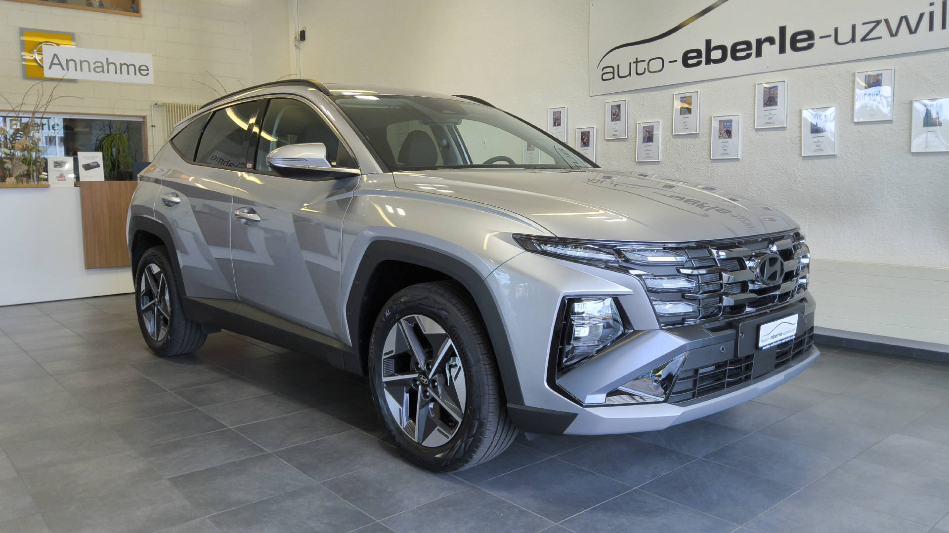 HYUNDAI Tucson 1.6 T-GDi HEV Amplia 4WD-image-1