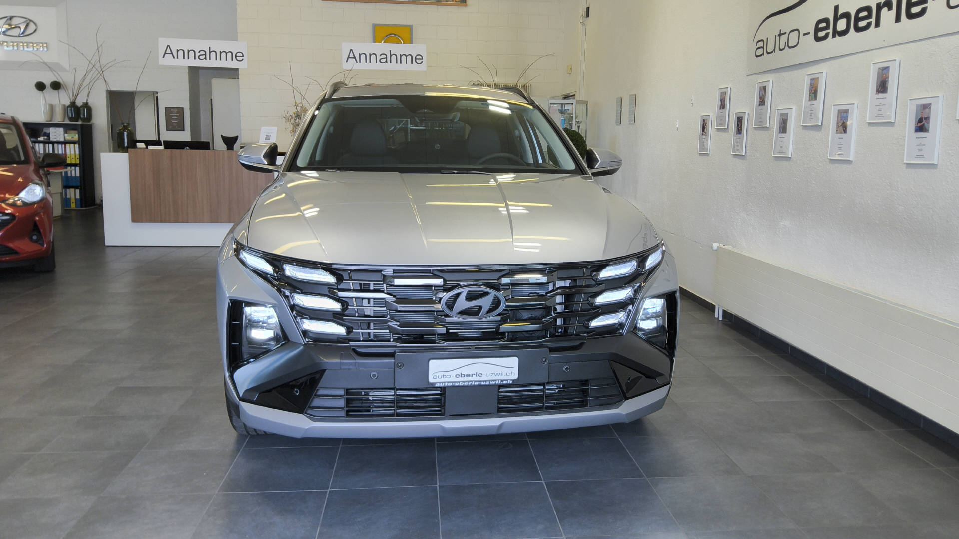 HYUNDAI Tucson 1.6 T-GDi HEV Amplia 4WD-image-3