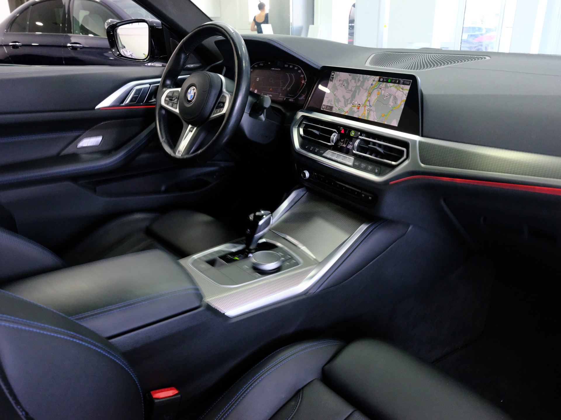BMW M440i xDrive 48V Coupé Steptronic-image-12