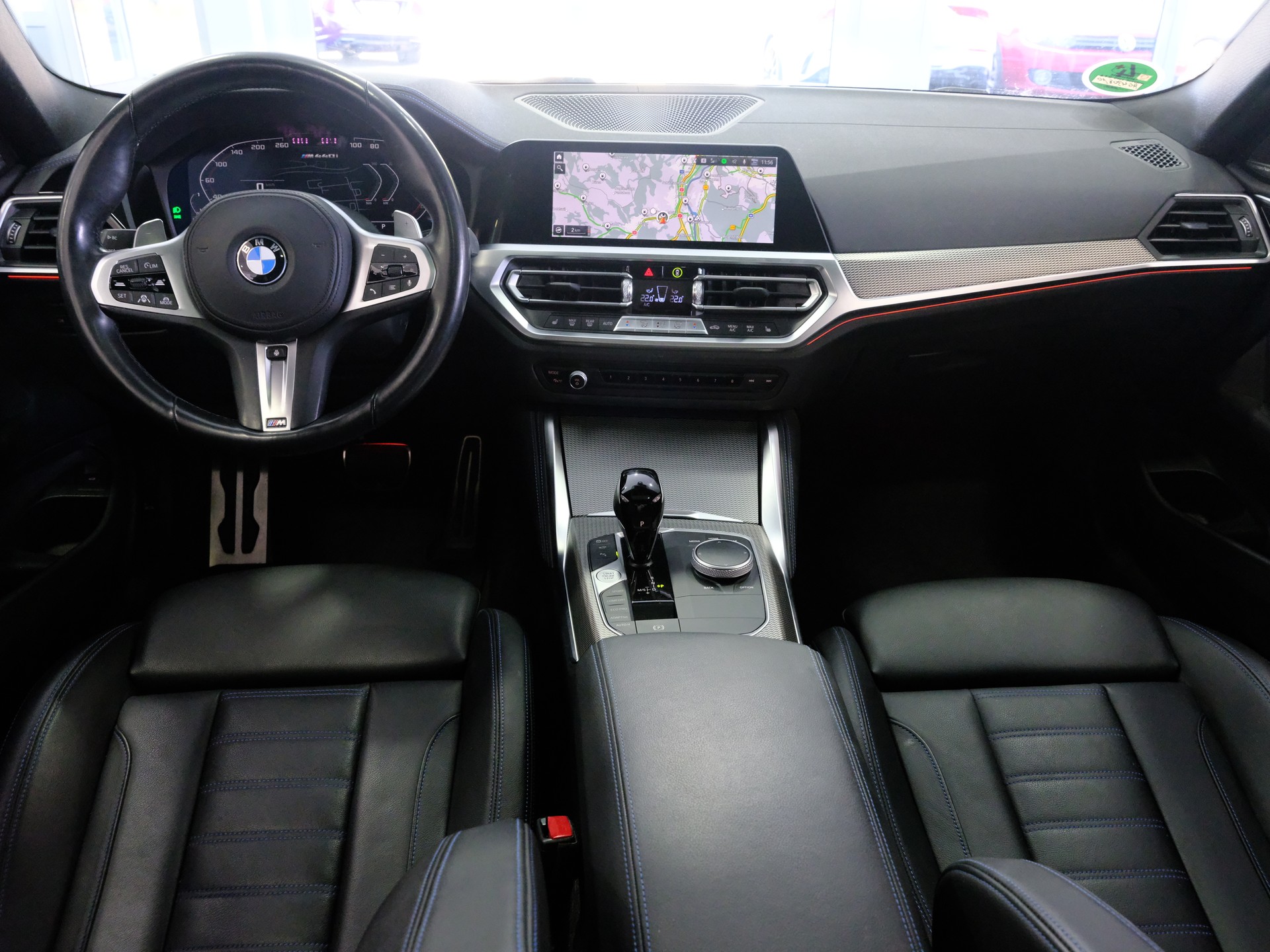 BMW M440i xDrive 48V Coupé Steptronic-image-11