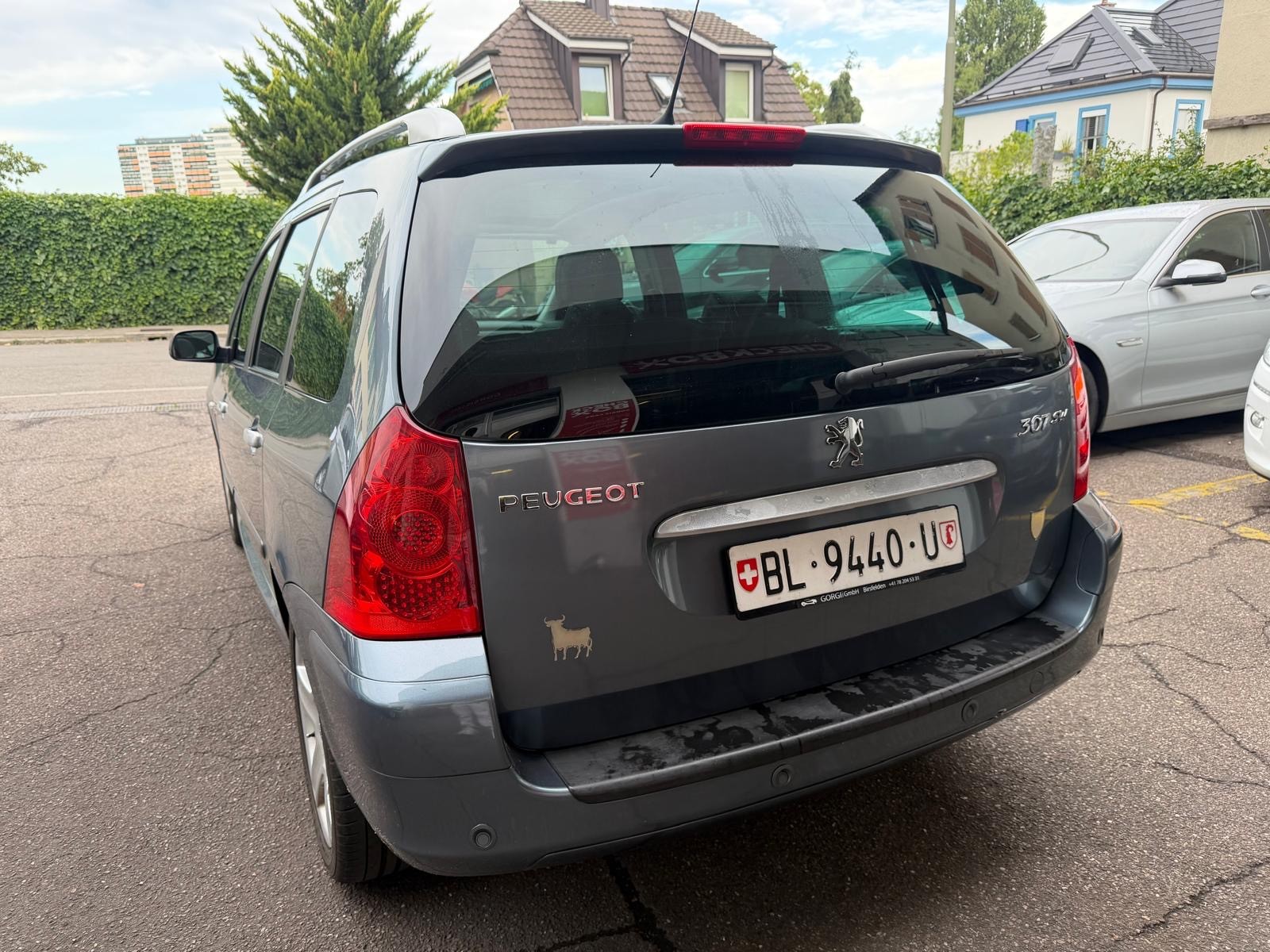 PEUGEOT 307 SW 2.0 16V Premium-image-2