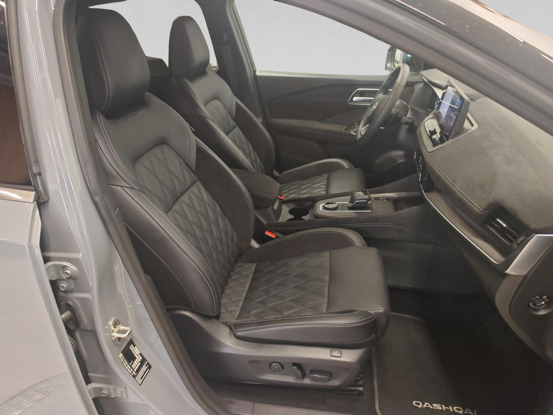 NISSAN Qashqai 1.3 DIG-T MHEV Tekna+ Xtronic 4x4-image-15