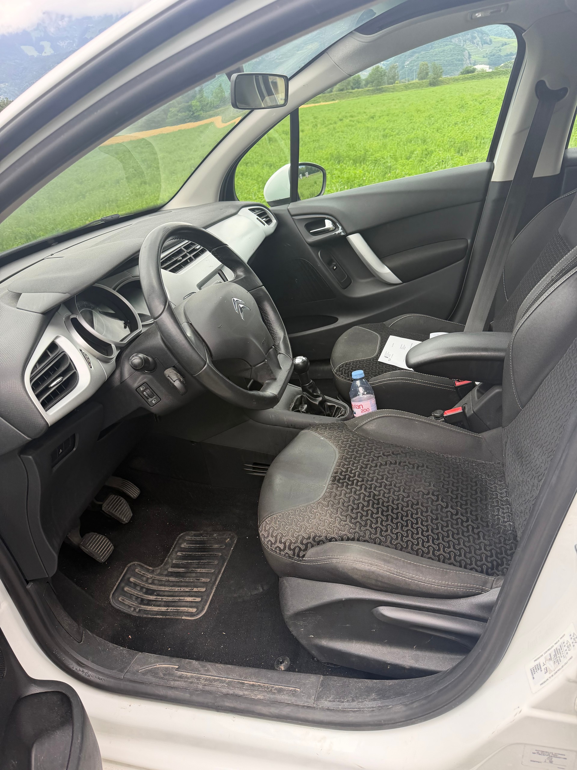 CITROEN C3 1.4i 16V Exclusive-image-8
