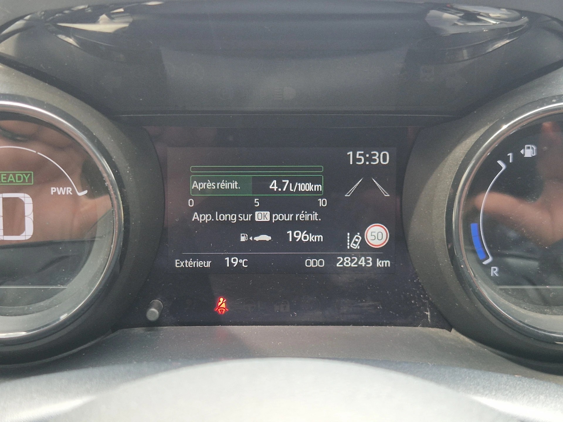 TOYOTA Yaris 1.5 PremierEd e-CVT-image-5