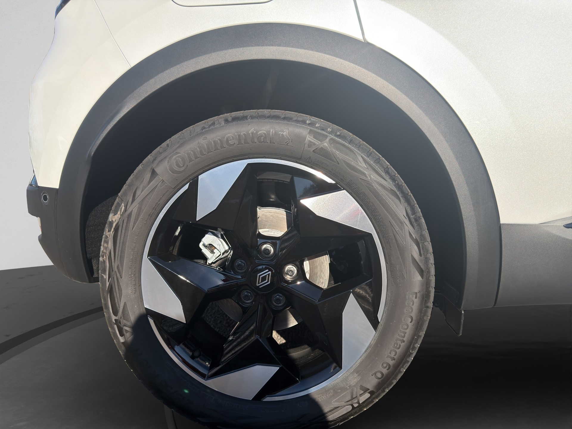 RENAULT Captur 1.8 E-Tech 160 Techno DHT-image-12