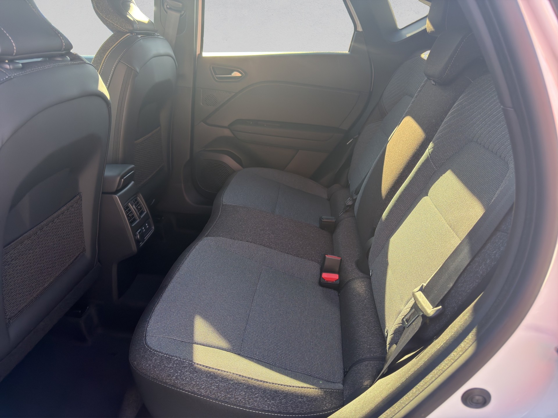 RENAULT Captur 1.8 E-Tech 160 Techno DHT-image-9