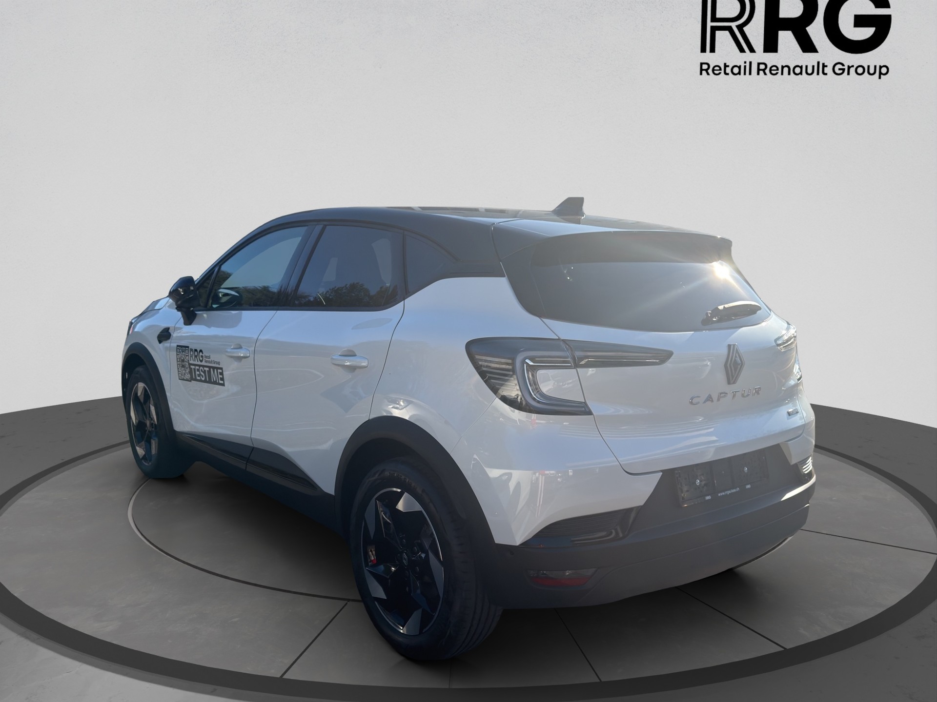 RENAULT Captur 1.8 E-Tech 160 Techno DHT-image-4