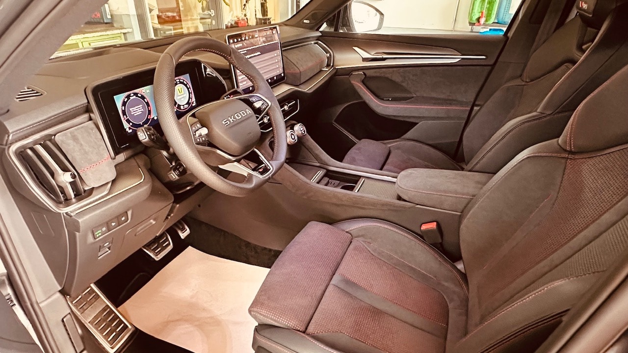 SKODA Kodiaq 2.0 TSI RS 4x4-image-23