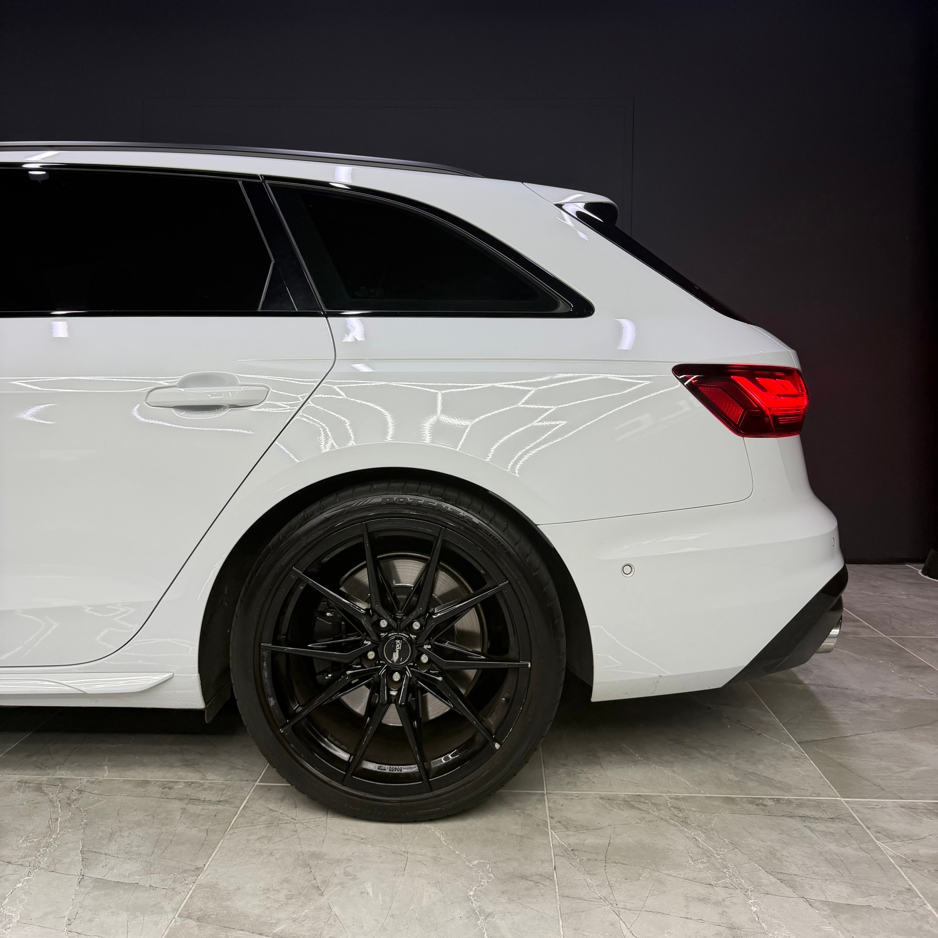 AUDI S4 Avant 3.0 TDI quattro tiptronic-image-5