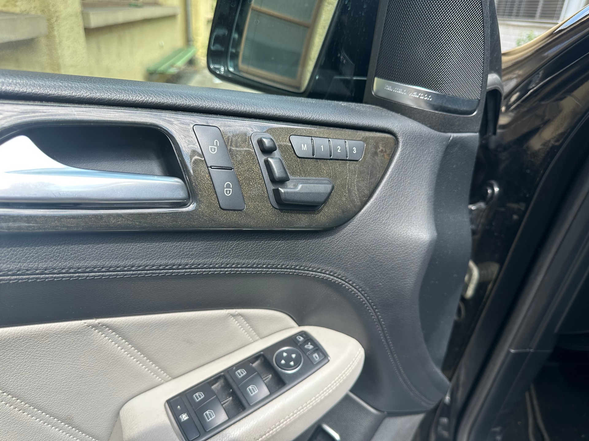 MERCEDES-BENZ ML 63 AMG Executive 4Matic Speedshift-image-9