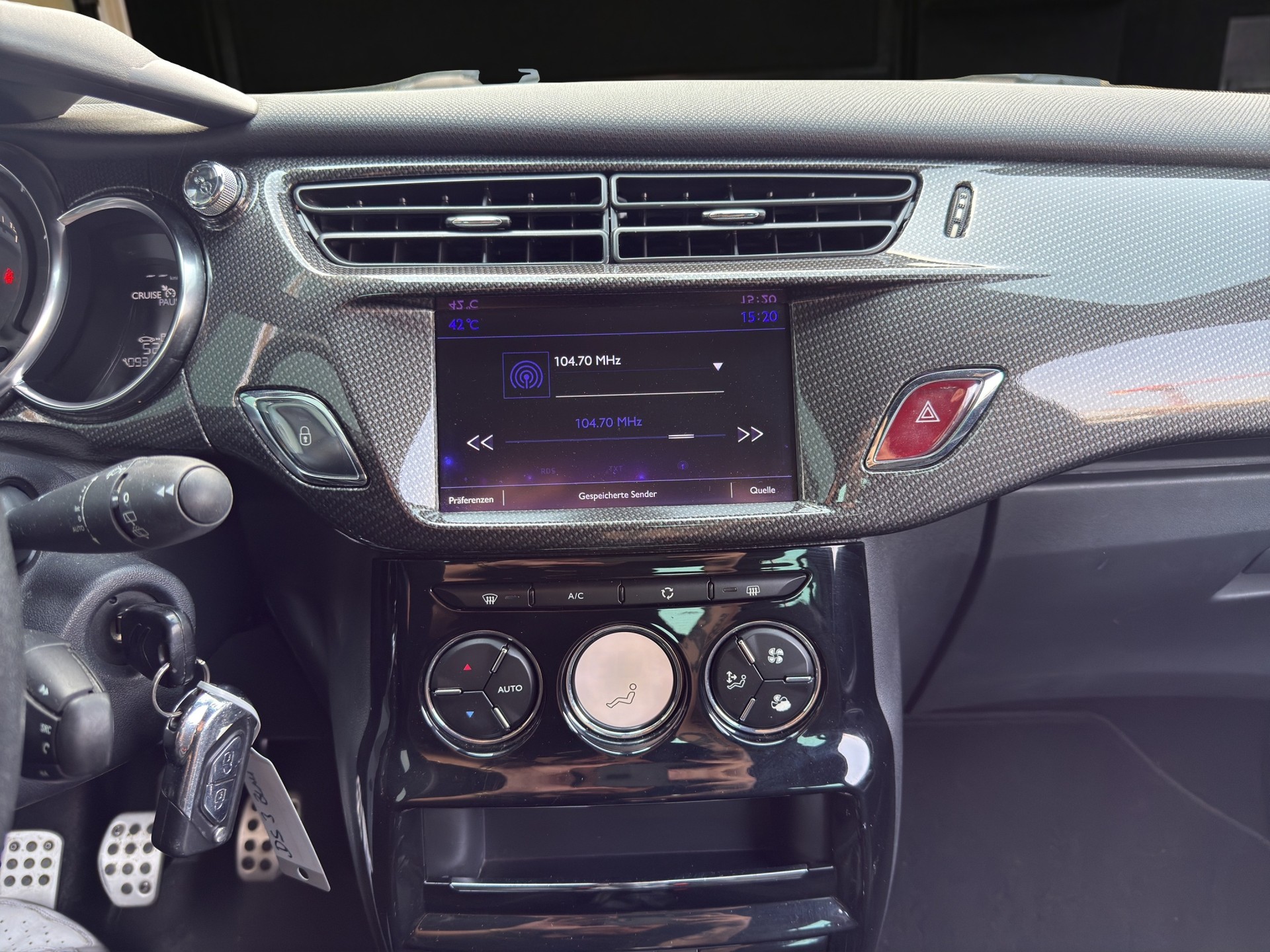 DS AUTOMOBILES DS 3 1.6 THP Sport Chic Plus-image-14