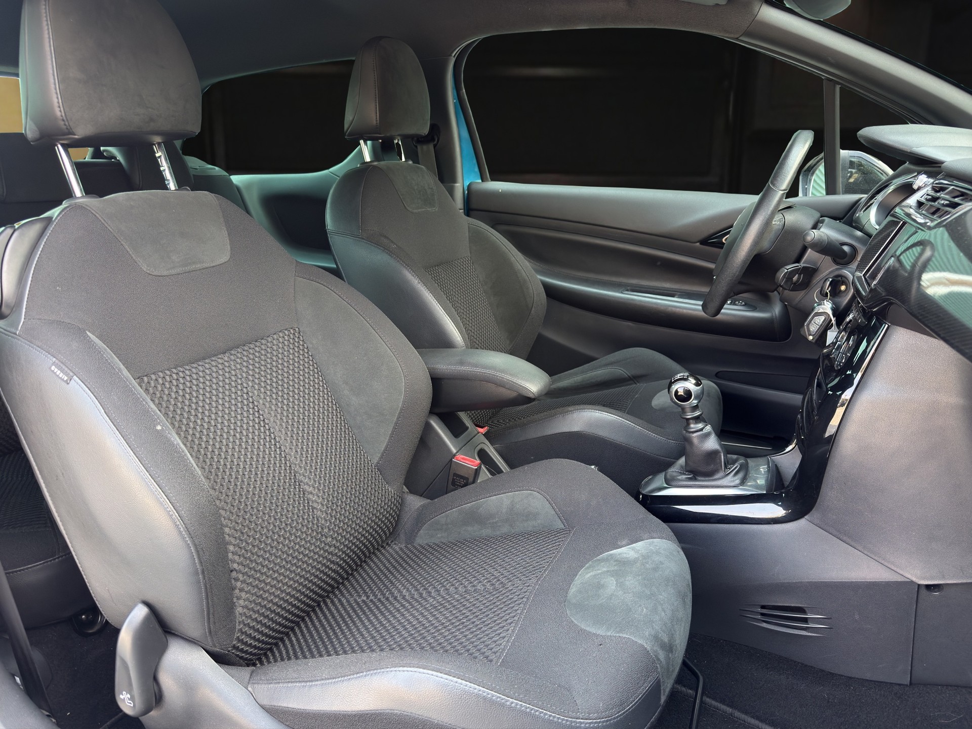 DS AUTOMOBILES DS 3 1.6 THP Sport Chic Plus-image-9