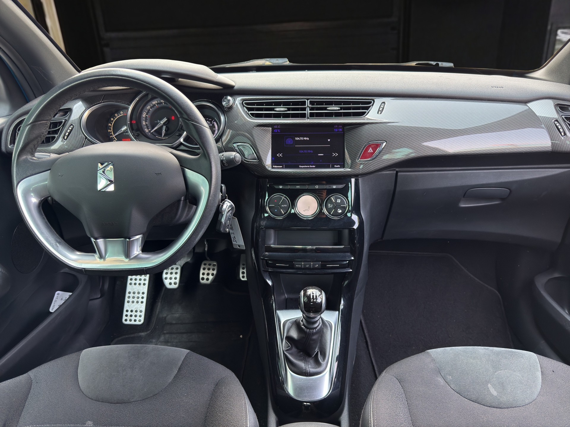 DS AUTOMOBILES DS 3 1.6 THP Sport Chic Plus-image-10