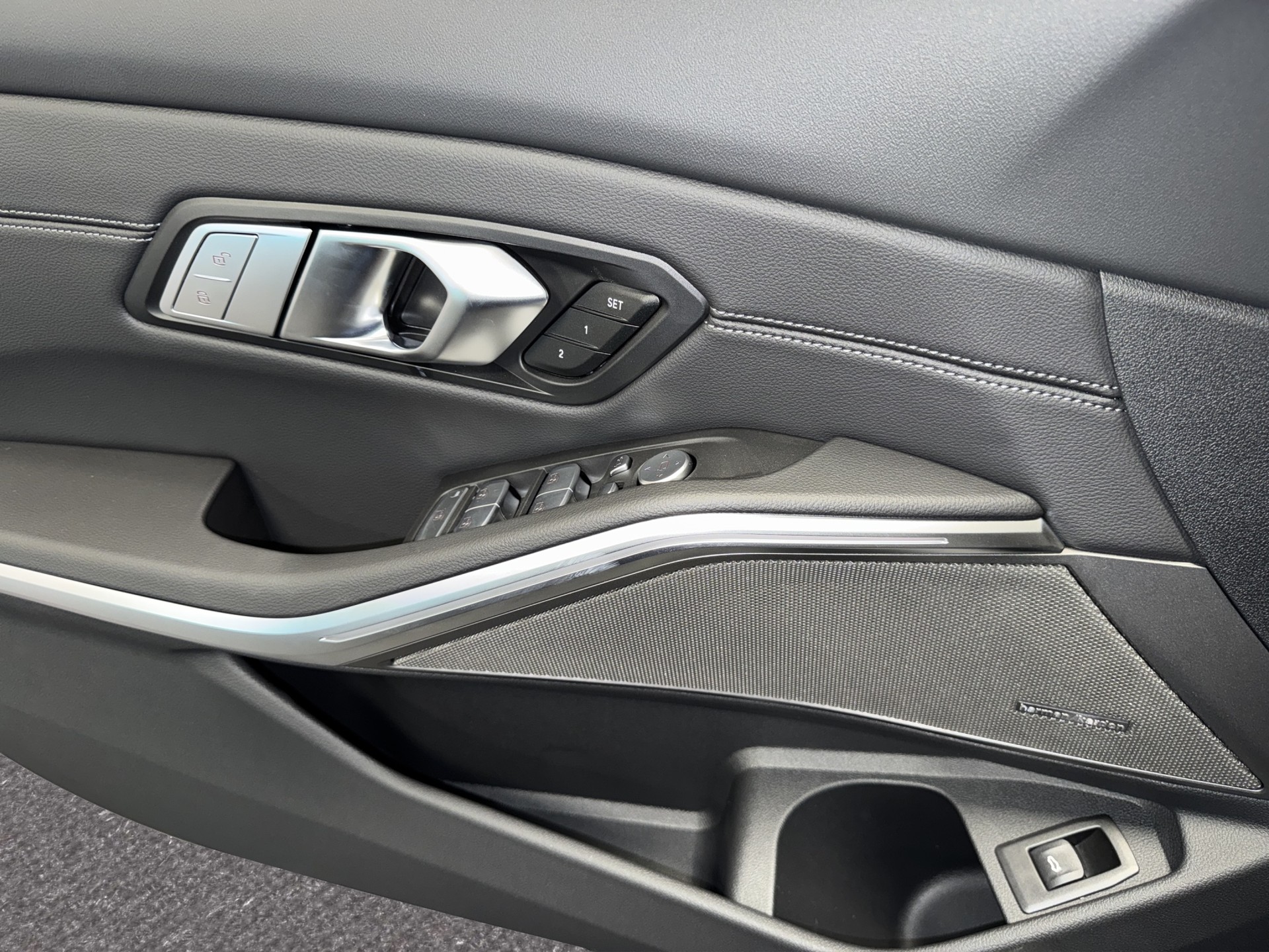 BMW M340i xDrive Touring-image-10