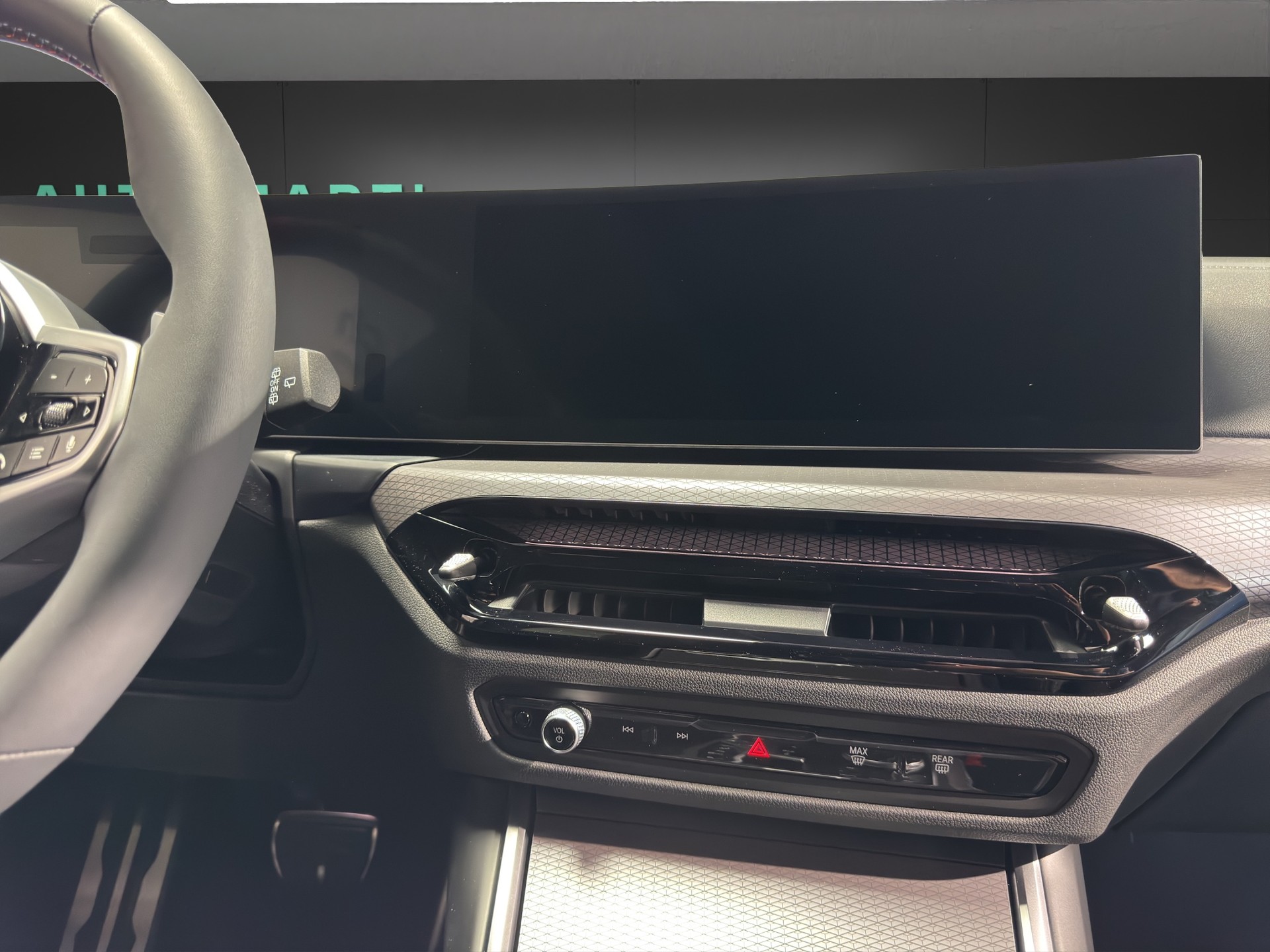 BMW M340i xDrive Touring-image-13