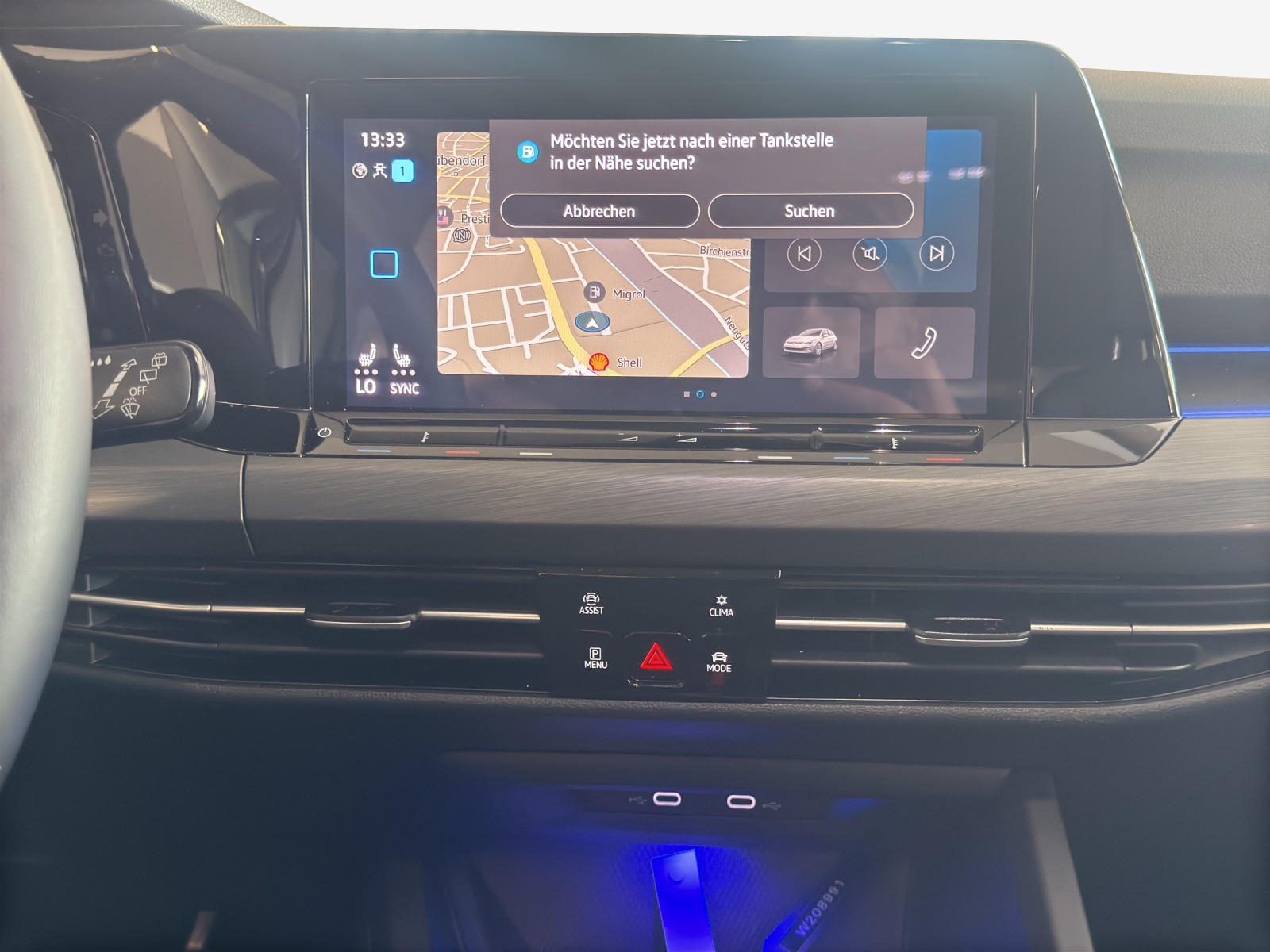VW Golf 1.5 eTSI mHEV ACT Style DSG-image-10