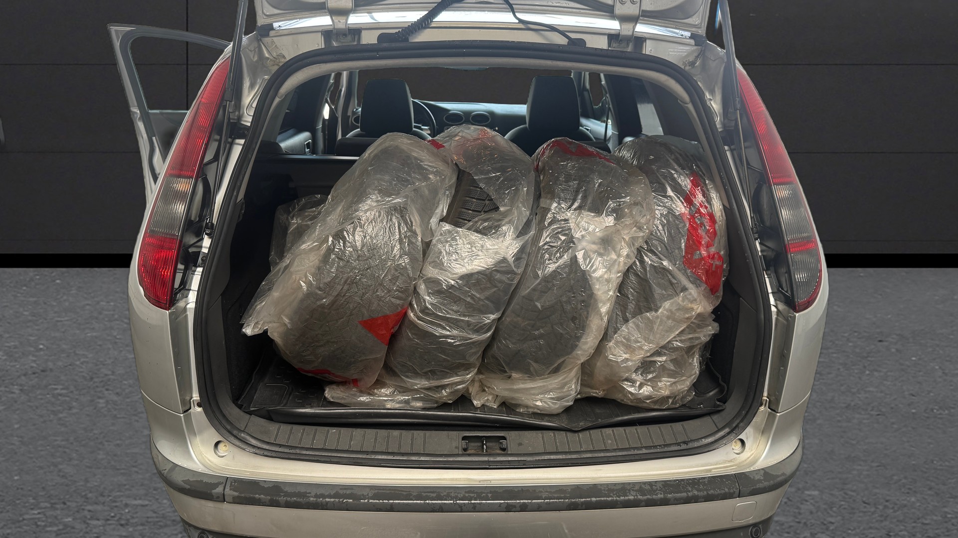 FORD Focus 1.6 TDCi-image-8