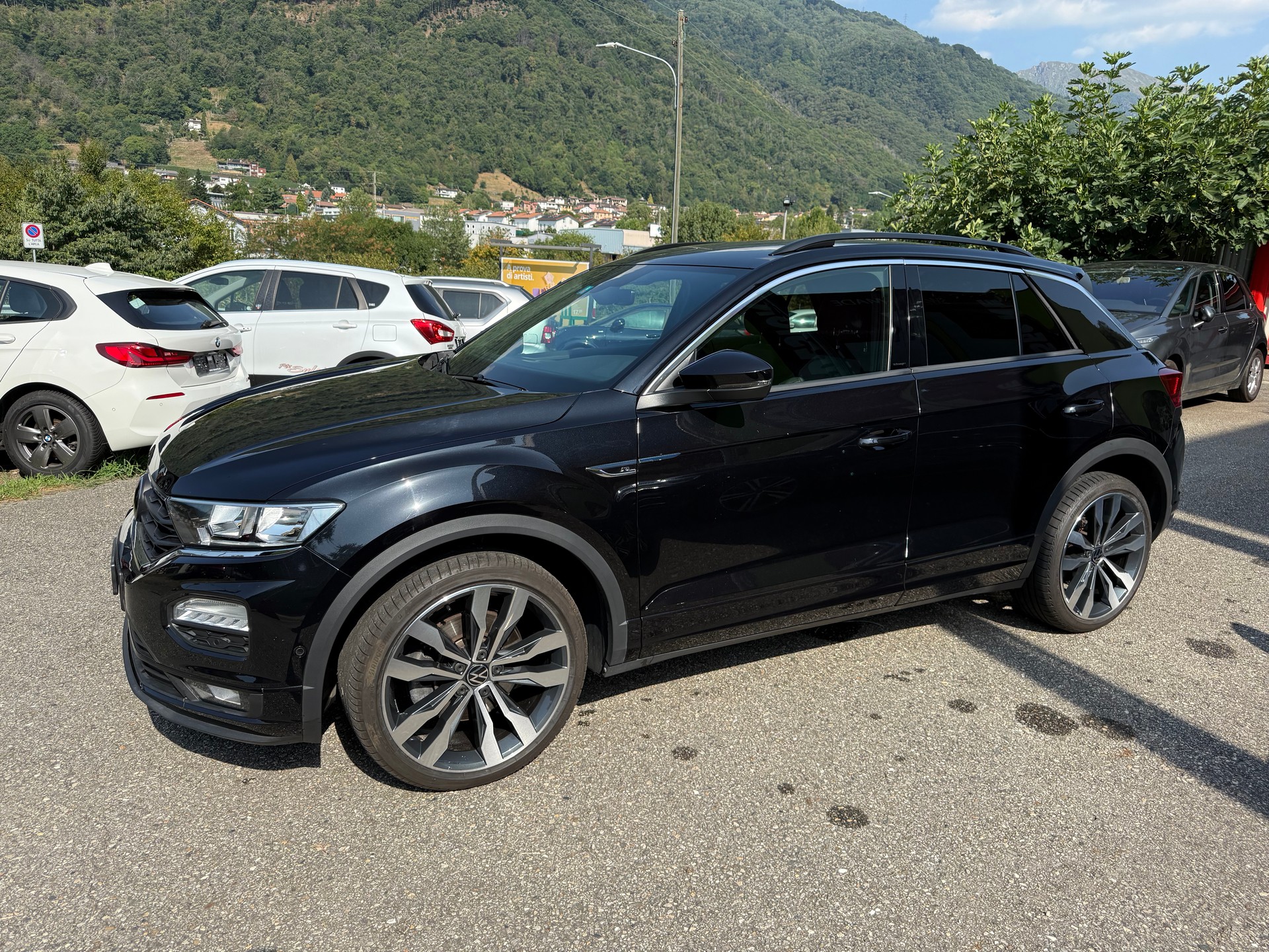 VW T-Roc 1.5 TSI EVO Advance DSG R-Line-image-1