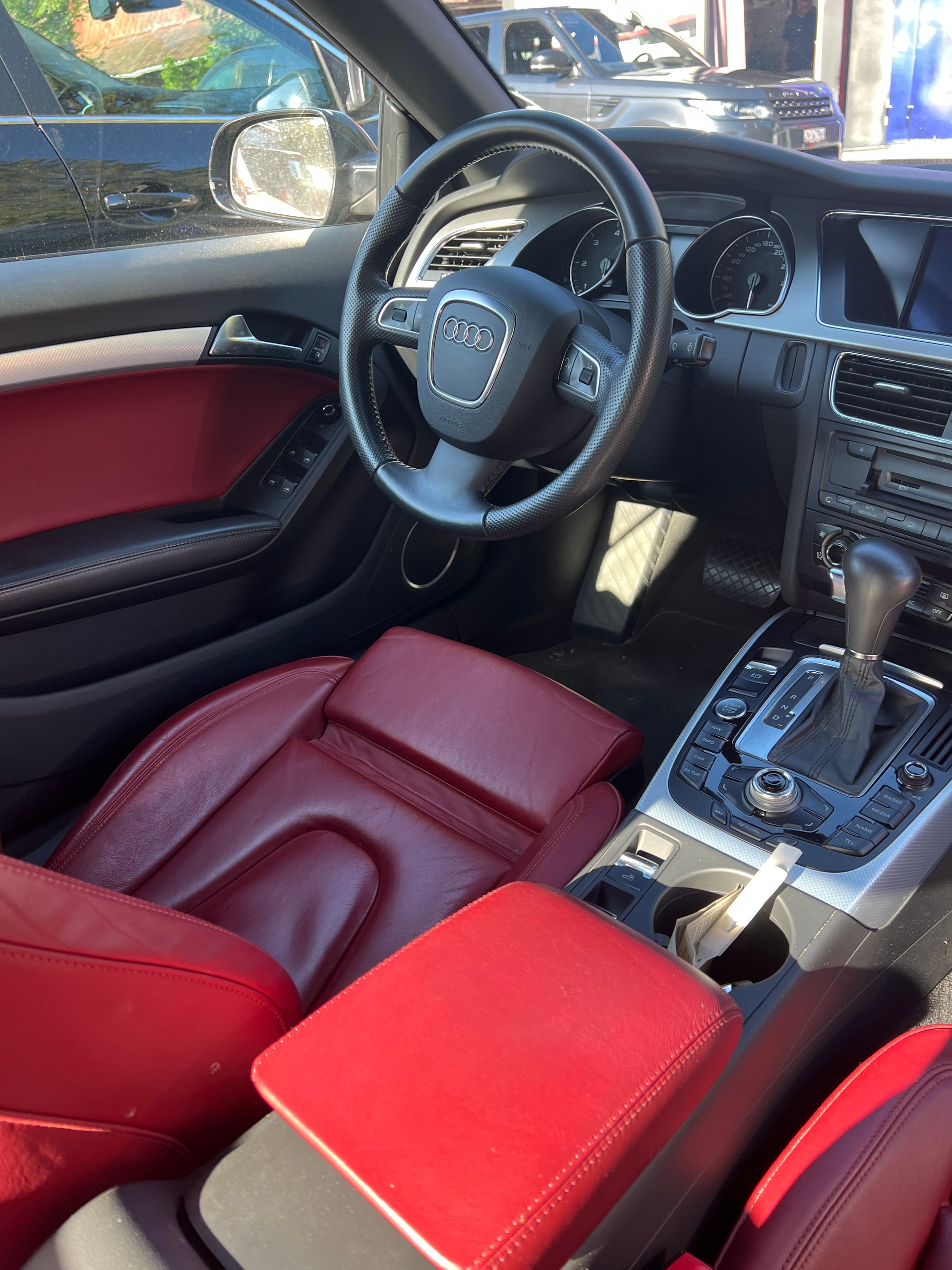 AUDI A5 Cabriolet 3.0 TDI quattro S-tronic-image-4