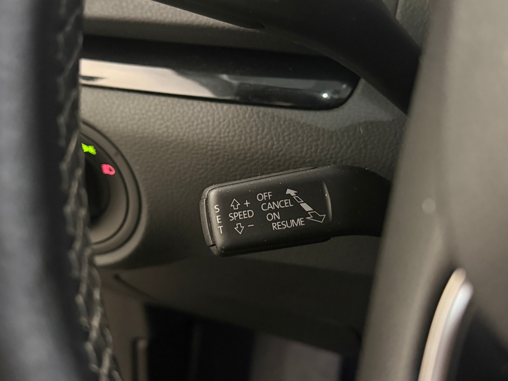 SEAT Alhambra 2.0 TDI DSG Style 7-Platz *Panoramadach & Leder*-image-9