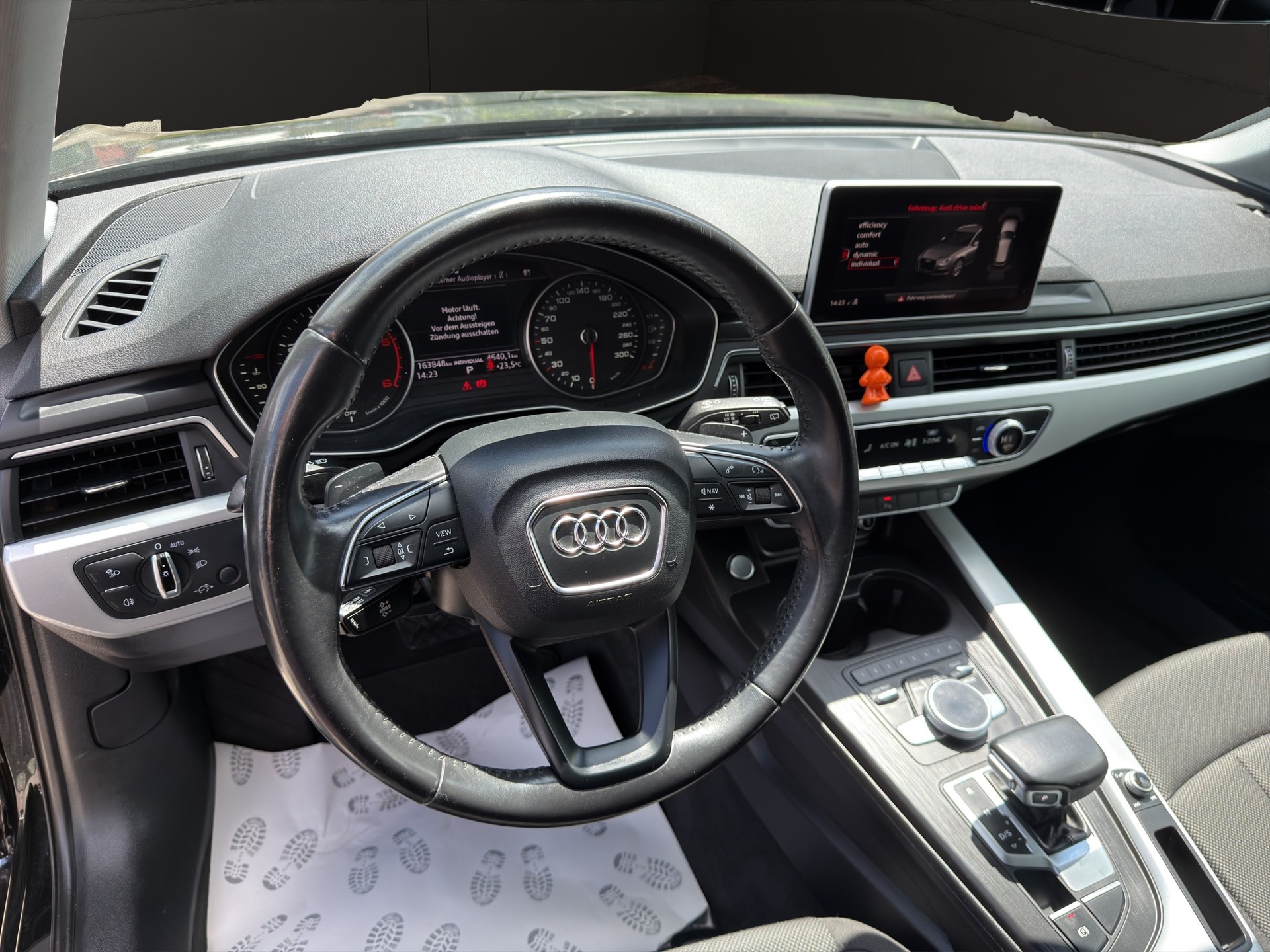 AUDI A4 Avant 2.0 TDI S-tronic-image-15
