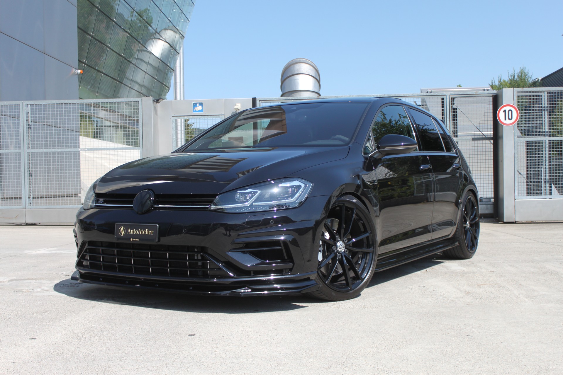 VW Golf 2.0 TSI R 4Motion DSG-image-5