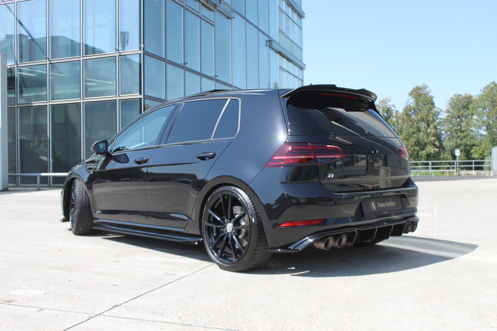 VW Golf 2.0 TSI R 4Motion DSG-image-6