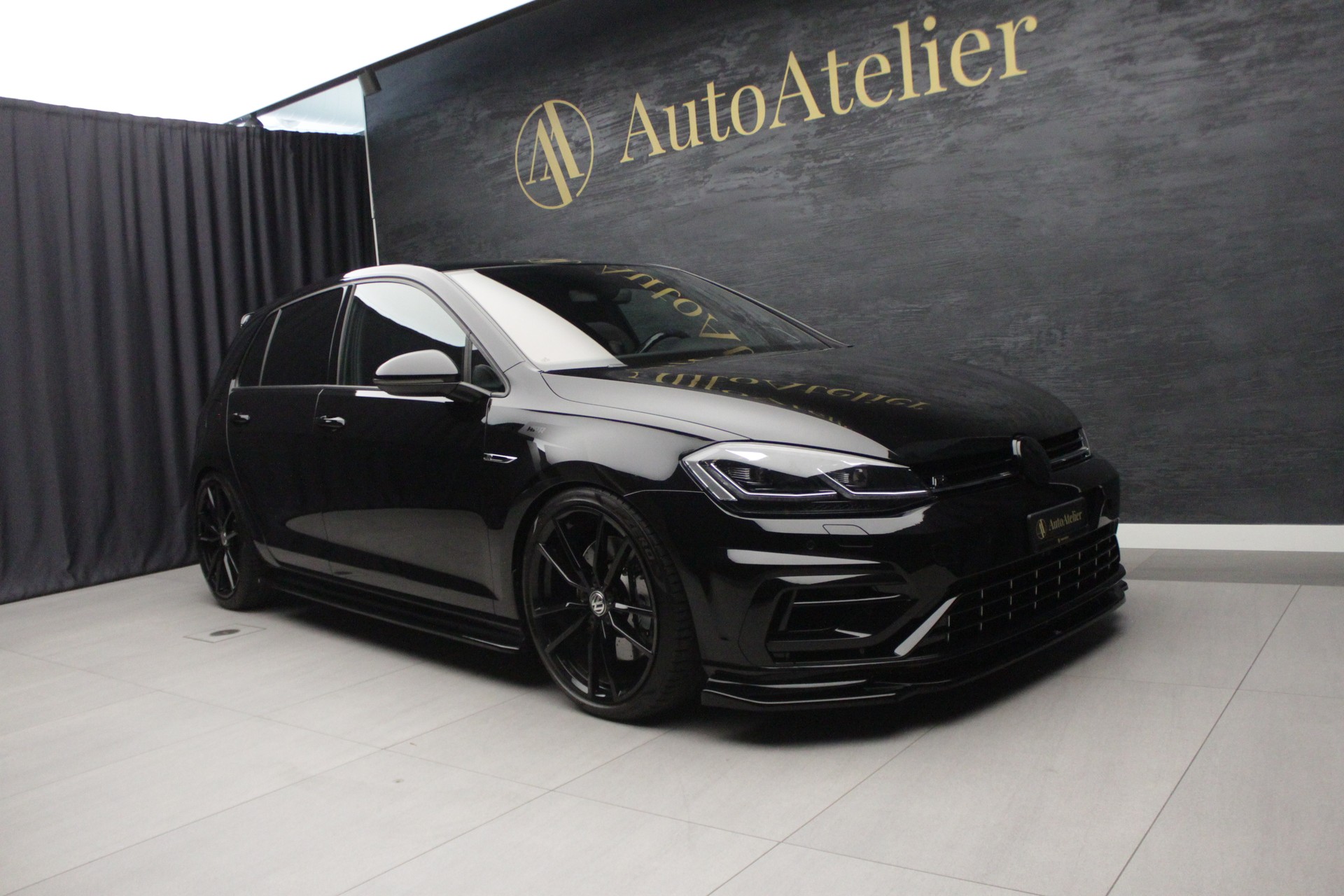 VW Golf 2.0 TSI R 4Motion DSG-image-1