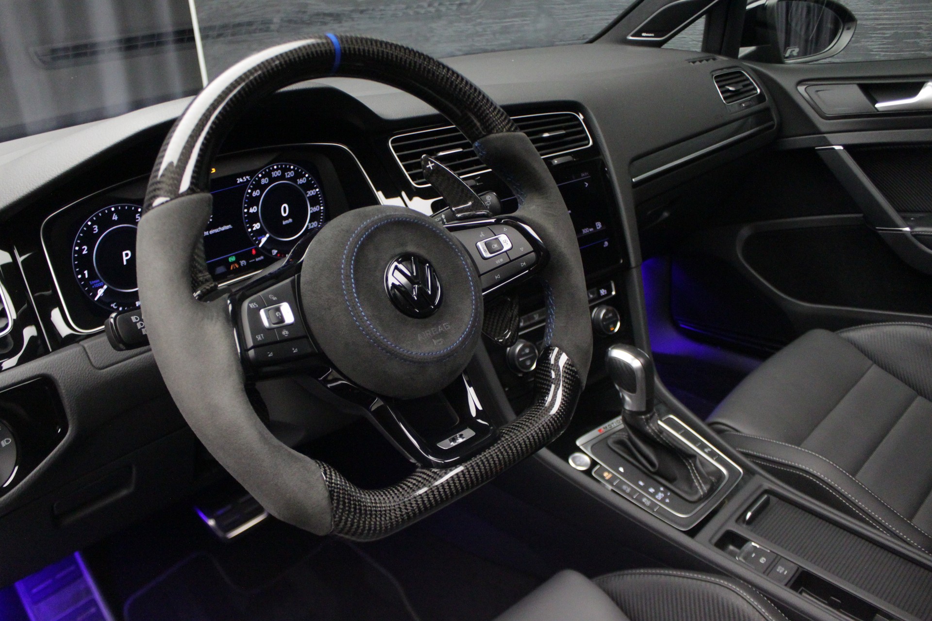 VW Golf 2.0 TSI R 4Motion DSG-image-21