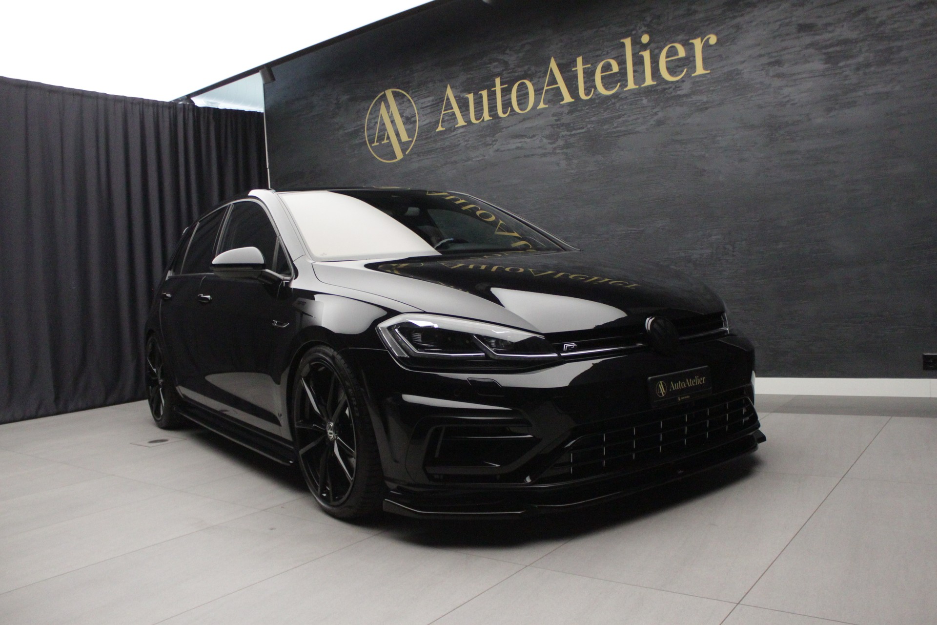 VW Golf 2.0 TSI R 4Motion DSG-image-0