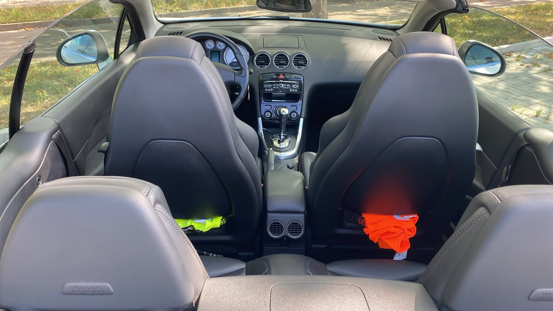 PEUGEOT 308 CC 1.6 16V Turbo Platinum Automatic-image-6