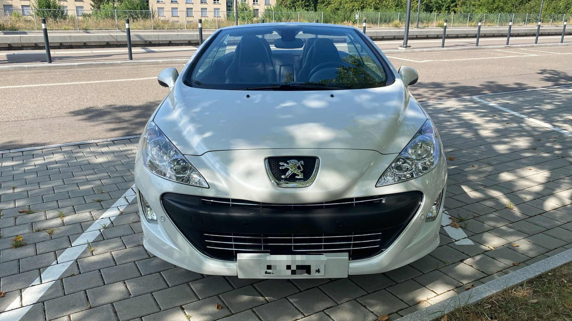 PEUGEOT 308 CC 1.6 16V Turbo Platinum Automatic-image-0