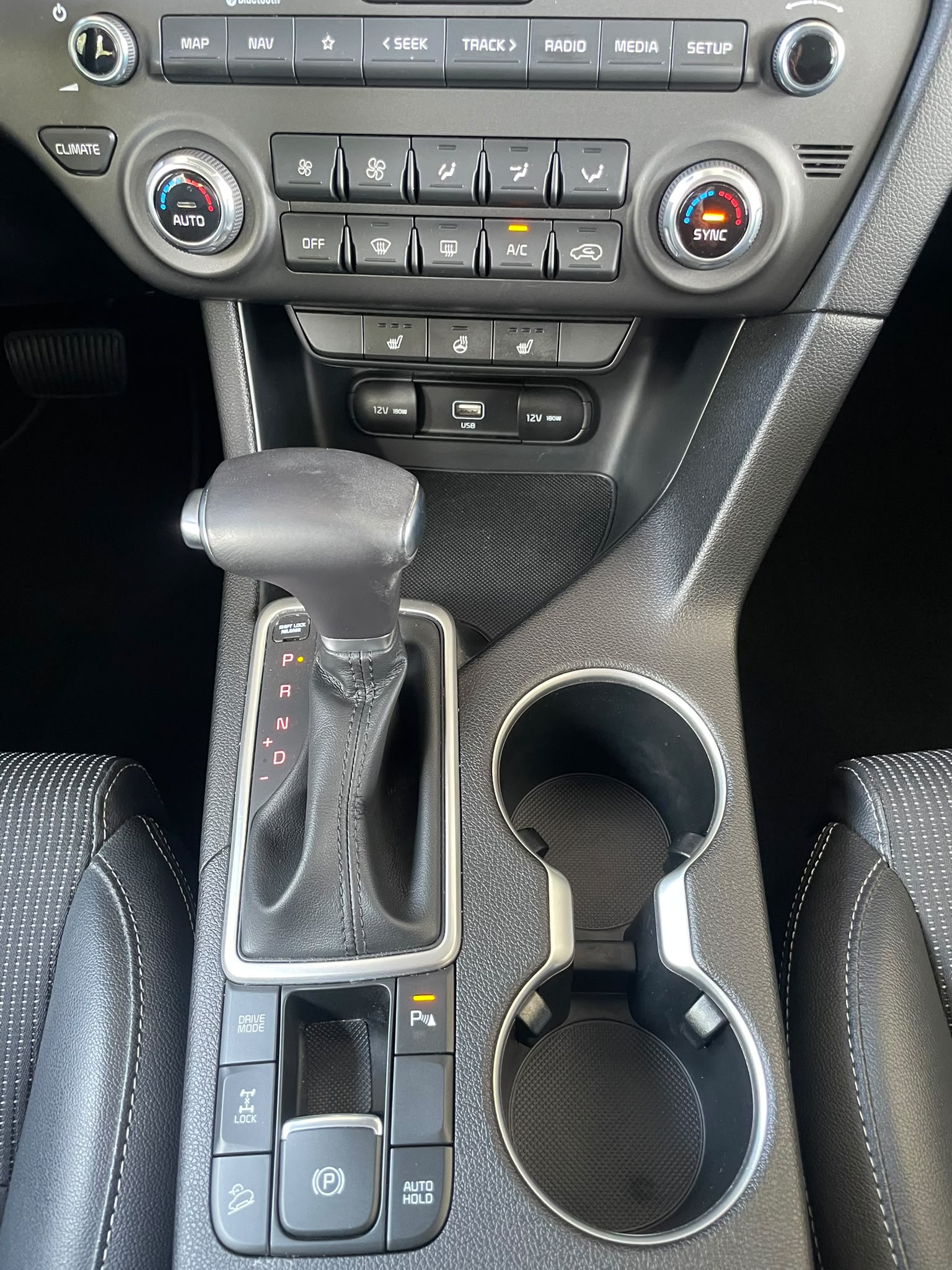 KIA Sportage 1.6 CRDi MHEV-image-8